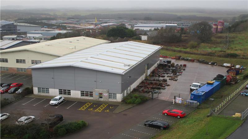 Warehouse With Offices To Let / May Sell