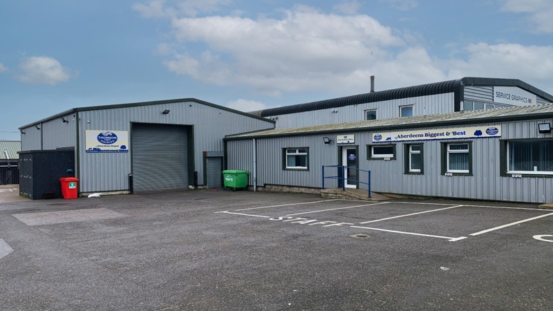 Warehouse With Offices To Let