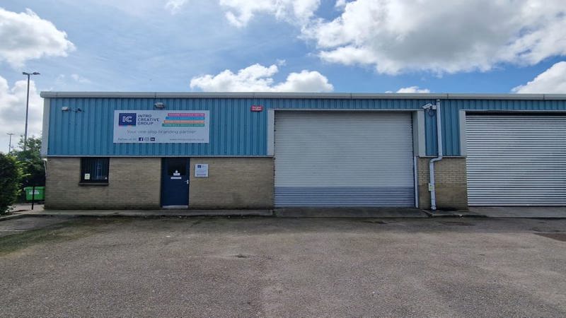 Warehouse With Offices To Let