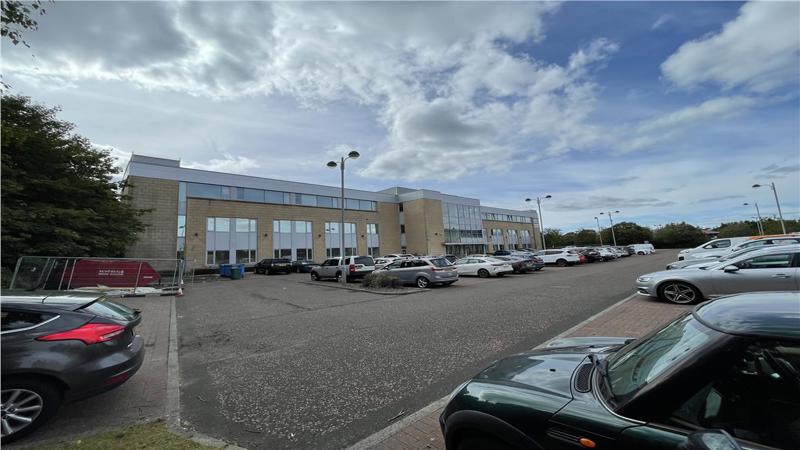 office to let Livingston