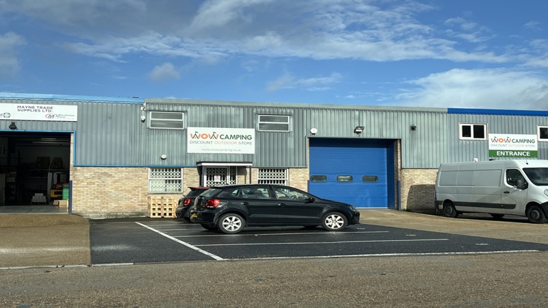 Warehouse With Parking To Let