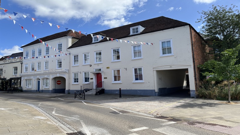  Attractive Period Town Centre Office