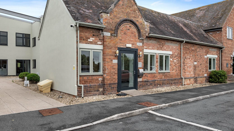 Office Premises To Let in Evesham