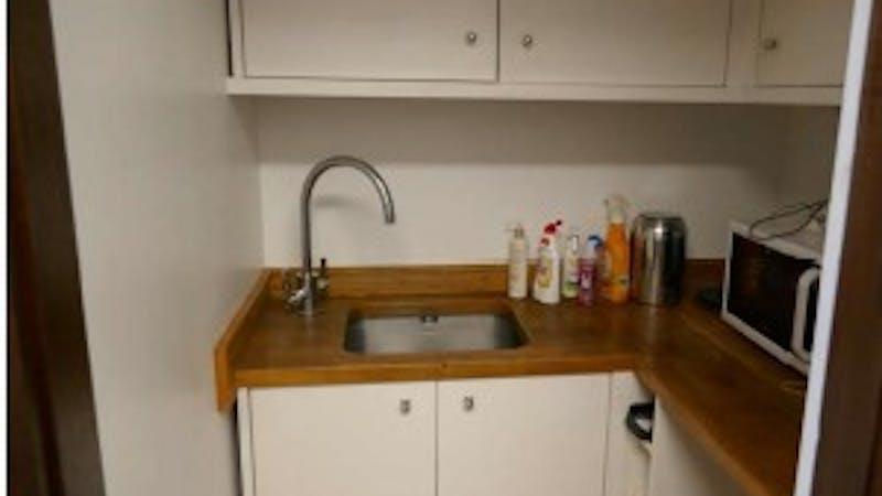 Unit 9 RO24  Kitchen.jpg