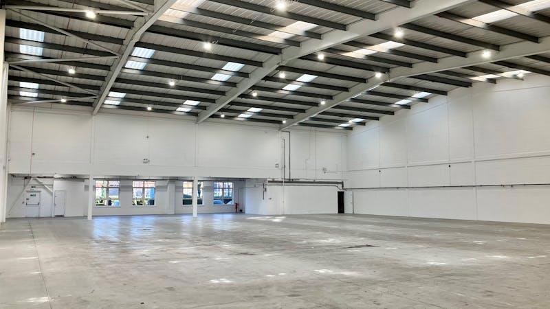 Unit E Heathrow West  Warehouse 4.jpg