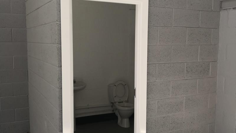 Unit 6 Toilet Block.jpg