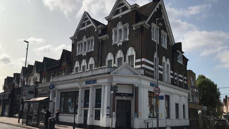 Barclays Earlsfield.JPG