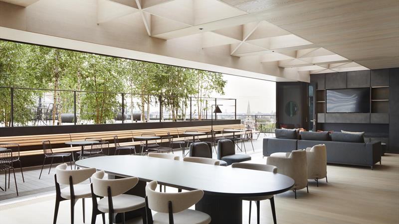 135 Bishopsgate L10 Business Lounge and roof terrace