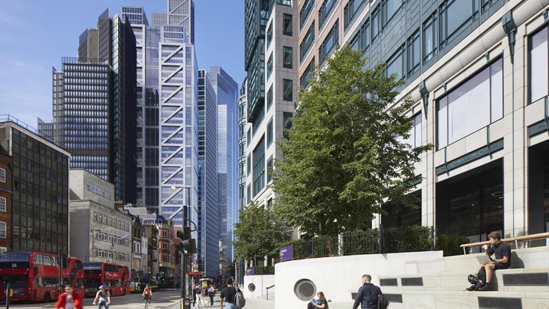 135 Bishopsgate Streetscape