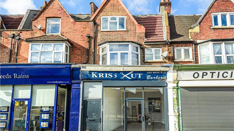 Shop To Let in Lewisham