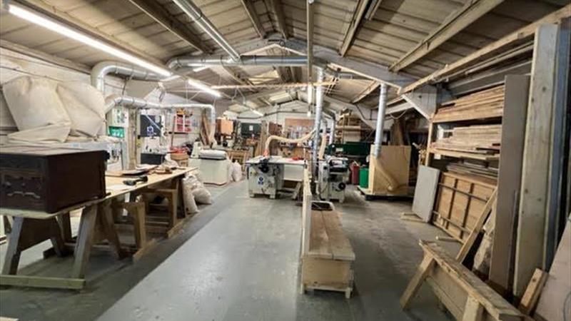 warehouse to let High Wycombe