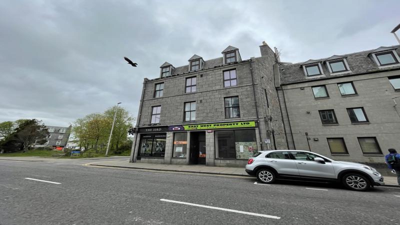 Prominent Retail Unit To Let