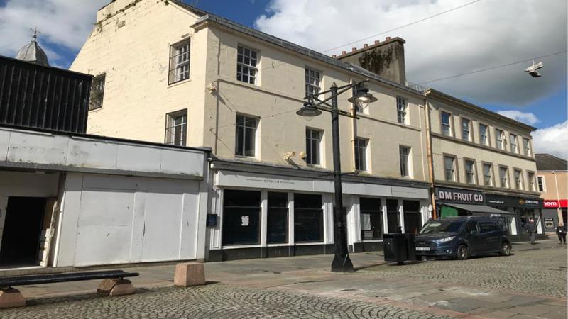 Substantial Retail Unit 