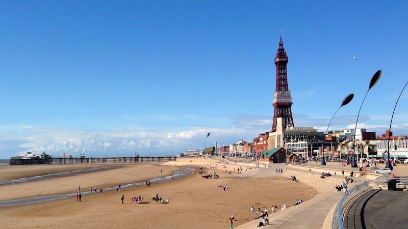 blackpool-4021722_1920.jpg