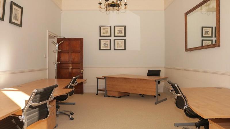 Private office (different sizes available)