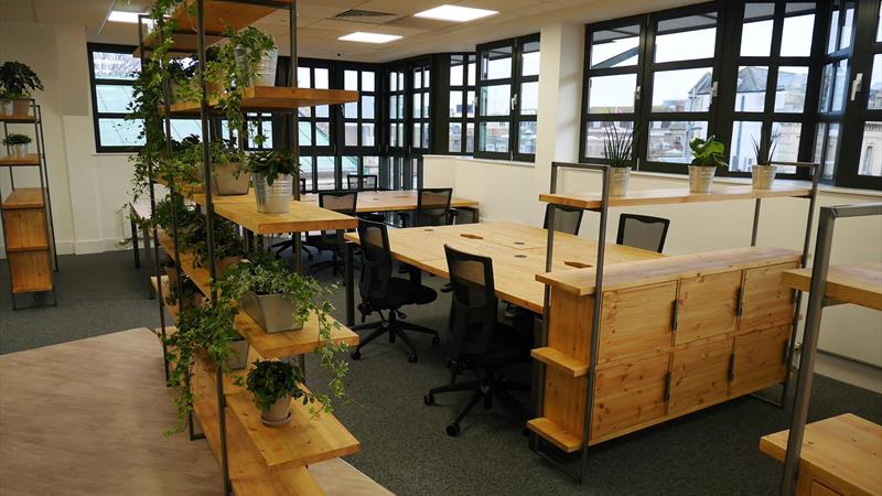 Coworking/shared office