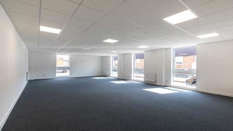 Unit 12 Heathrow international trading estate  Pic 2.jpg