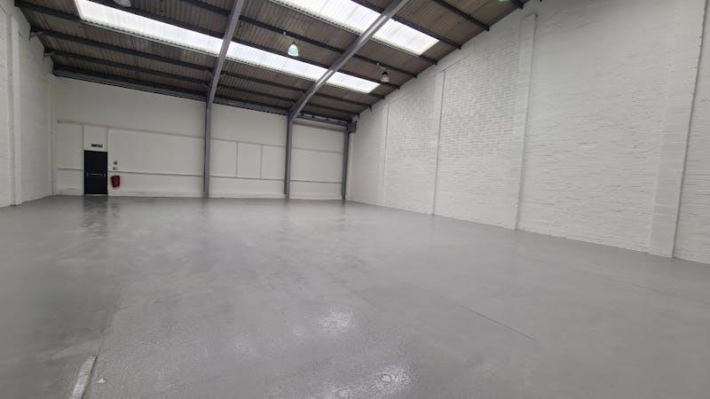 E3 FW warehouse to rear.jpg